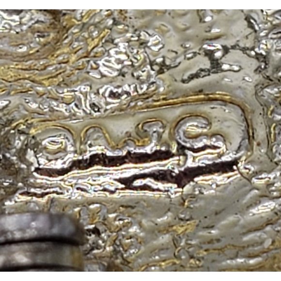 AJC Gold Tone Juggling Clown Vintage Brooch - Picture 7 of 8